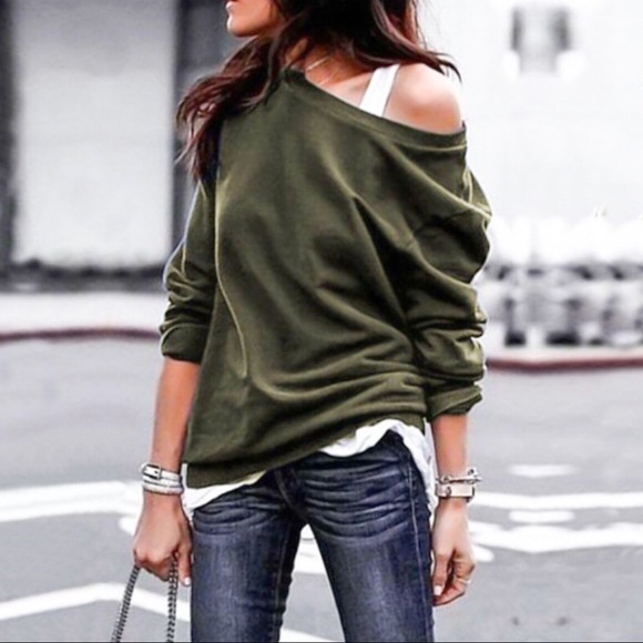 Tops - Last One! 5⭐️ Oversized Off Shoulder Layering Top